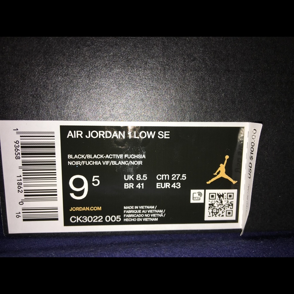 Air Jordan 1 Low - Picture 2 of 3